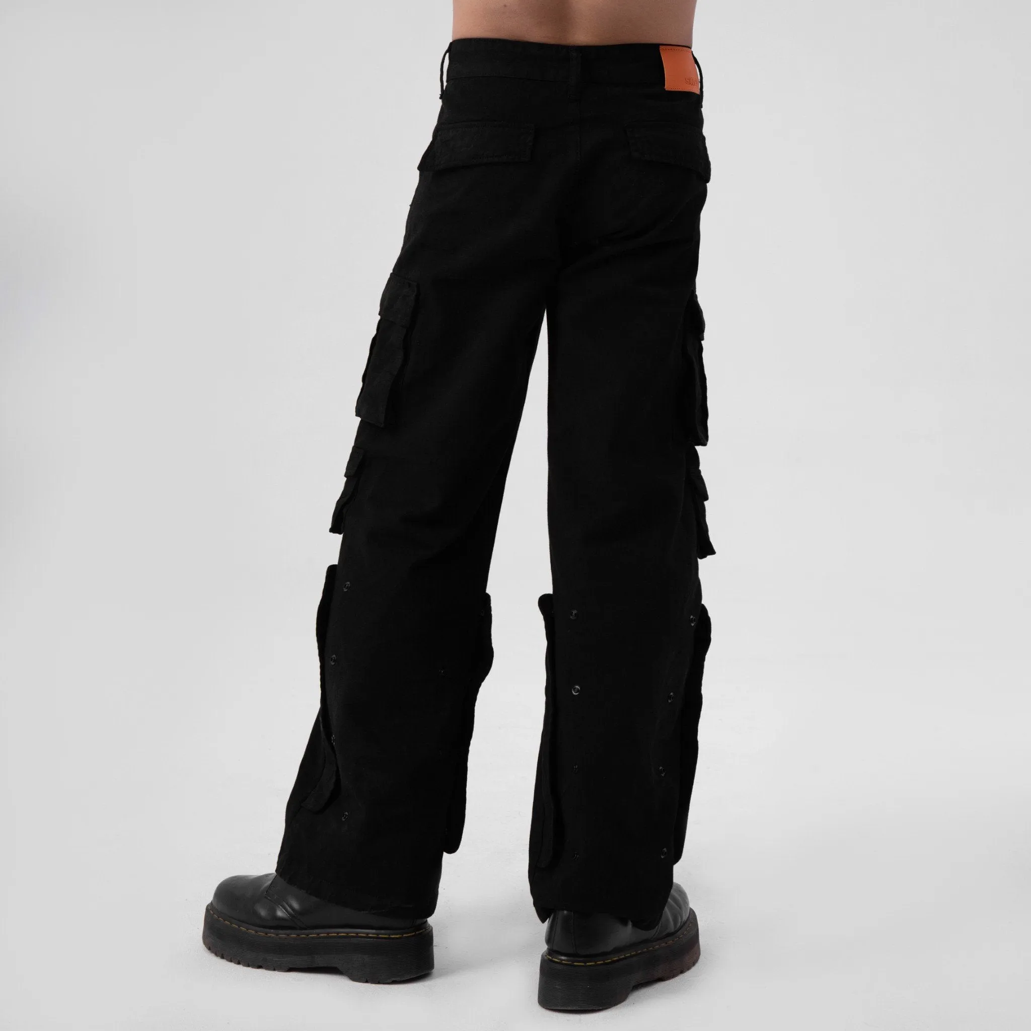 BUTTON CARGO PANTS - BLACK