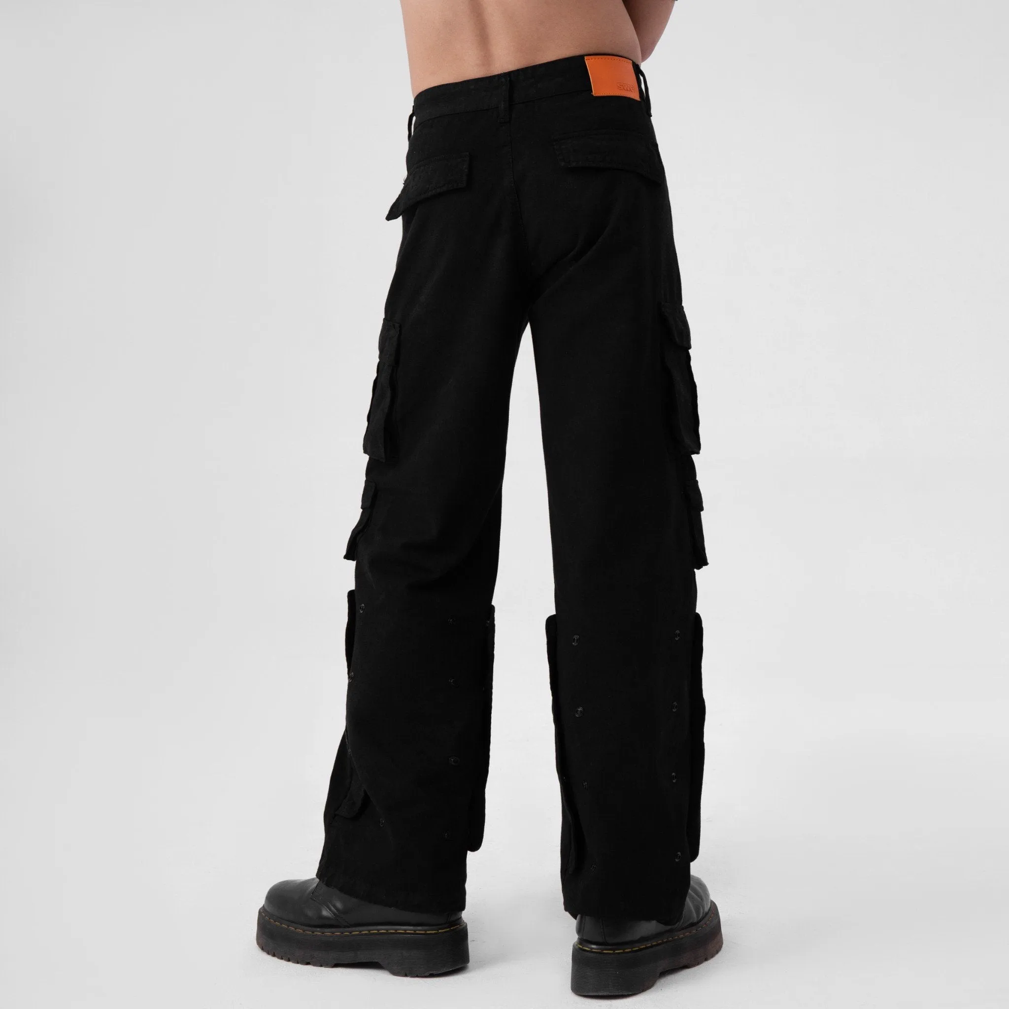 BUTTON CARGO PANTS - BLACK