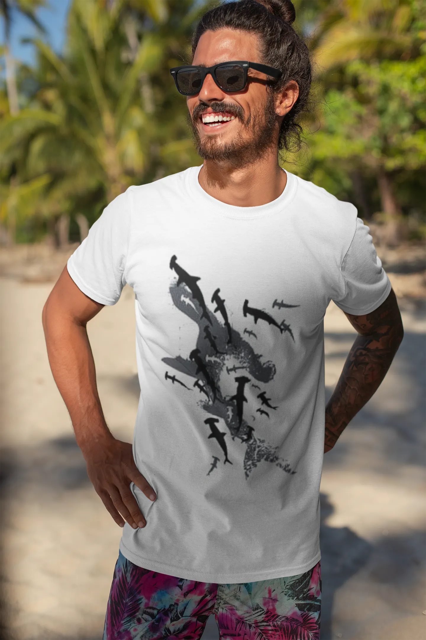 Men scuba diving T-Shirt | Hammerhead Shark Style - White